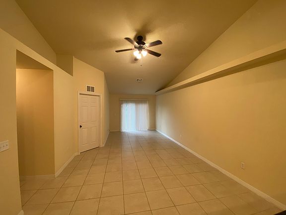 3rd image of 1030 SE 11th Ter