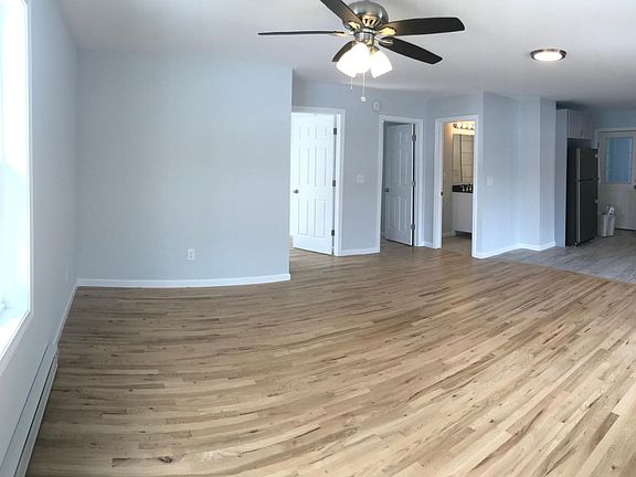 3rd image of 96 Daytona Ave