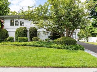 567 Westwood Rd, Woodmere, NY 11598