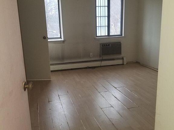 4th image of 24A Elmwood Park Dr #A