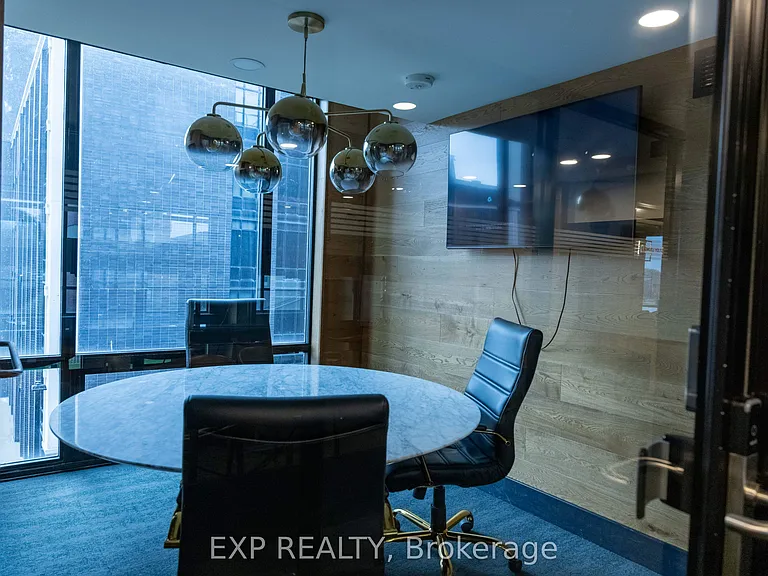 145 Columbia St W #928 — Photo 18