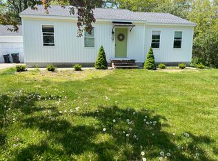 12 Woodside Dr, Kennebunk, ME 04043