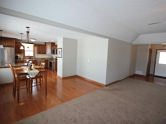 4th image of 1427 Hideaway Cir