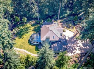 10448 NE Sunrise Bluff Ln, Bainbridge Island, WA 98110