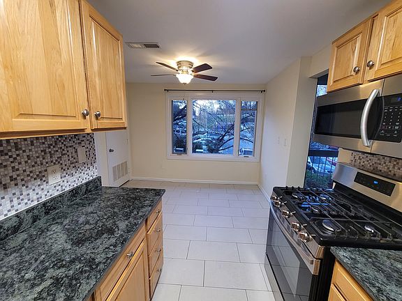 3rd image of 8723 Hayshed Ln Unit 24