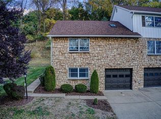 604 Forest Ridge Dr, Pittsburgh, PA 15221