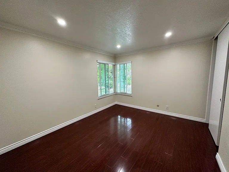 23689 Burton St — Photo 19