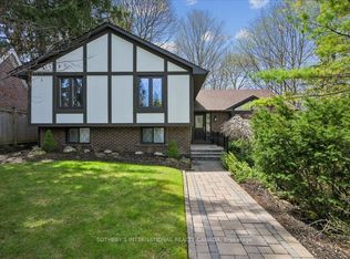 4 Walford Rd, Toronto, ON M8X 2P1