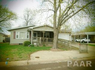1511 Catherine St, Pekin, IL 61554