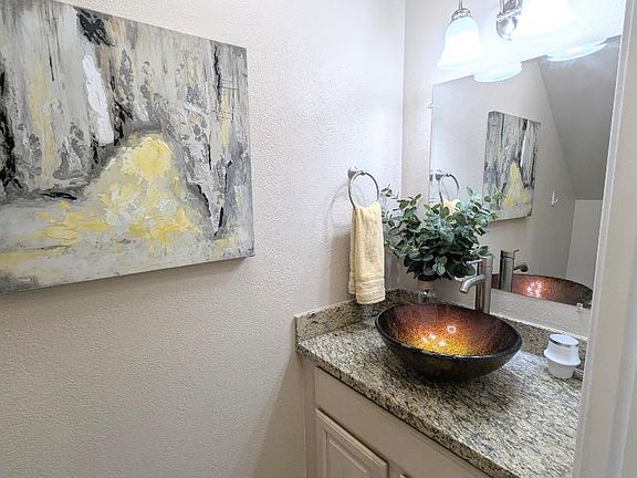 3rd image of 960 Kiely Blvd Unit F