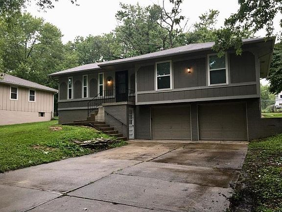 2nd image of 2405 SW South Ct