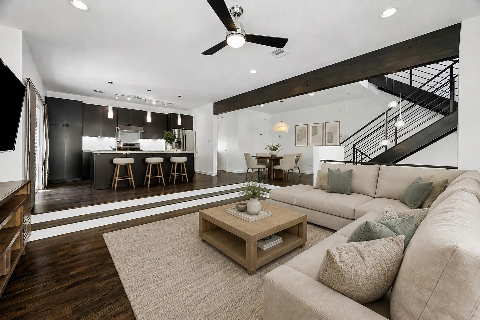 2 bed, 2.5 bath, 1735 sqft, $2,650 — Photo 1