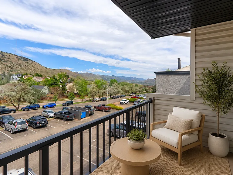 1400 Golden Cir #311 — Photo 2