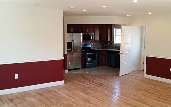 4th image of 14623 227th St
