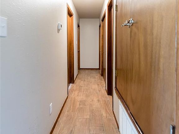 5th image of 1402 Sherry Ct