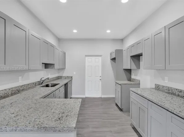 314 NW 28th Ter, Fort Lauderdale, FL 33311