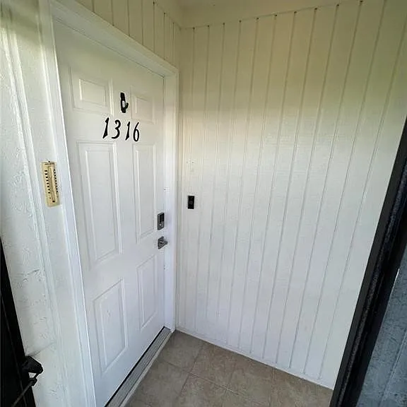 1316 Villaway W — Photo 3