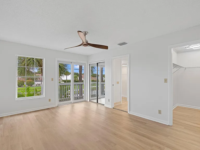 1410 Ocean Dunes Cir — Photo 15
