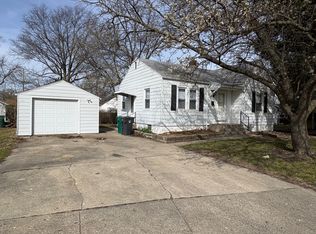 525 S 20th St, Decatur, IL 62521