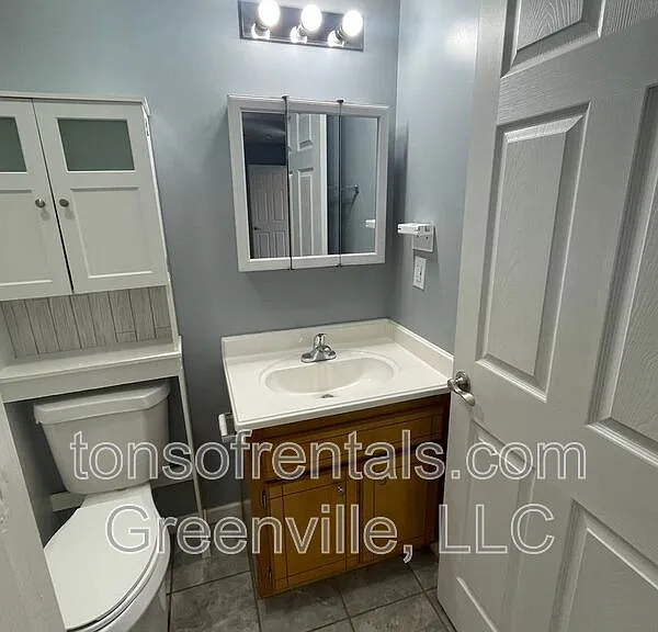 305 Scott St — Photo 19