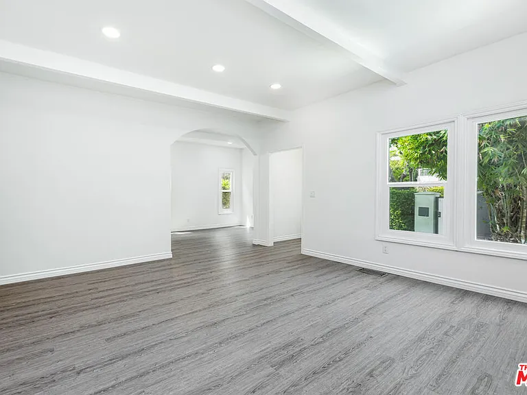 8718 Rosewood Ave — Photo 10