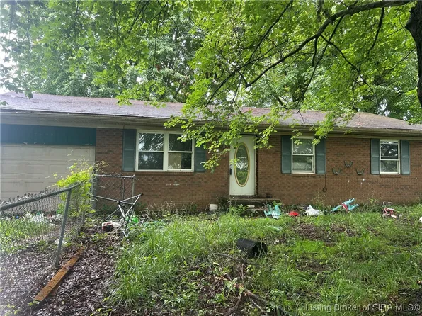 2640 N Melody Street, Scottsburg, IN 47170