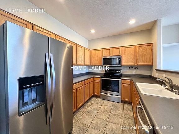 5th image of 1335 E June St Unit 201