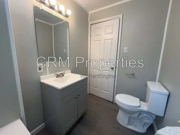 714 E Vaile Ave — Photo 22
