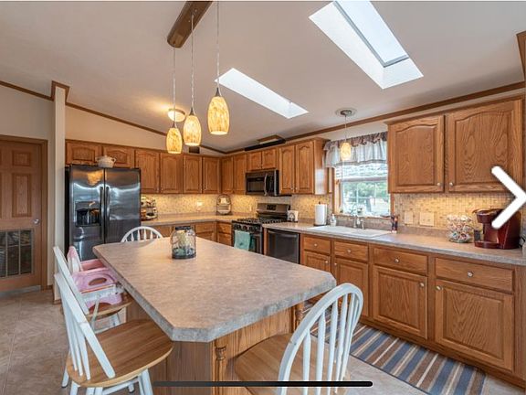 3rd image of 26390 Pine Cone Dr