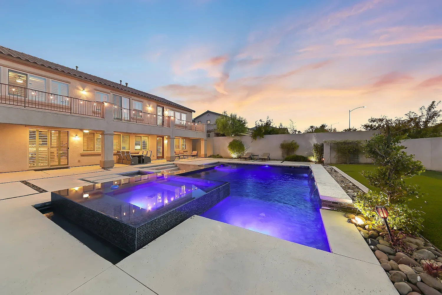 6 bed, 4.5 bath, 4970 sqft, $7,000 — Photo 1
