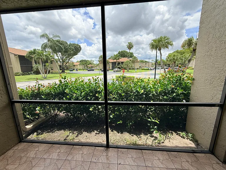 507 Shady Pine Way #D1 — Photo 8