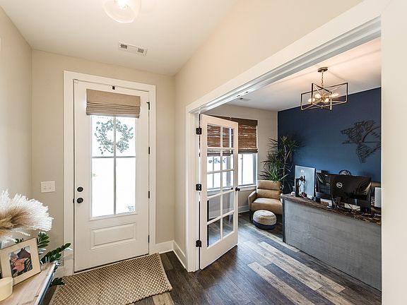 5th image of 2610 Kingfisher Dr