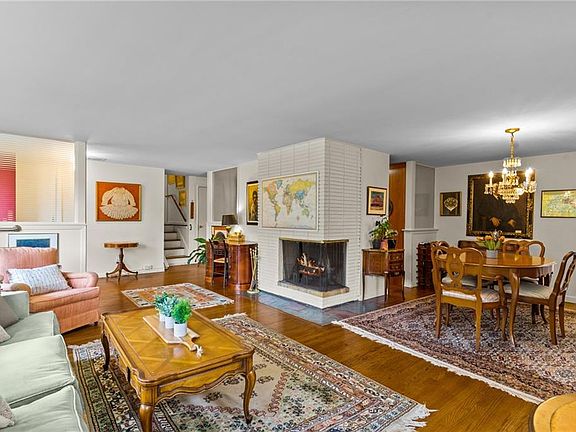 5th image of 15 Cortland Ln