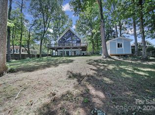 612 Edgewater Dr, Belmont, NC 28012