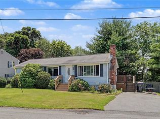 118 Duchess Rd, Cumberland, RI 02864