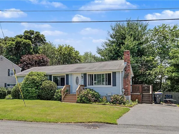118 Duchess Rd, Cumberland, RI 02864