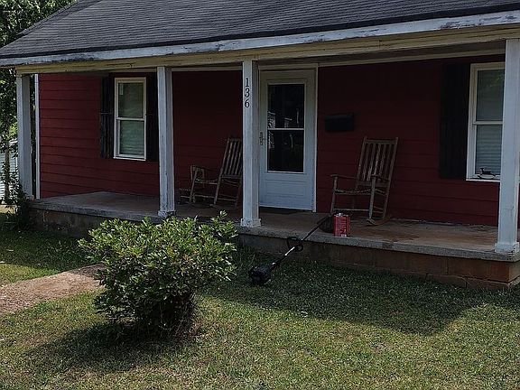 5th image of 136 Hill St