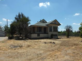 1497 Visalia Rd, Visalia, CA 93292