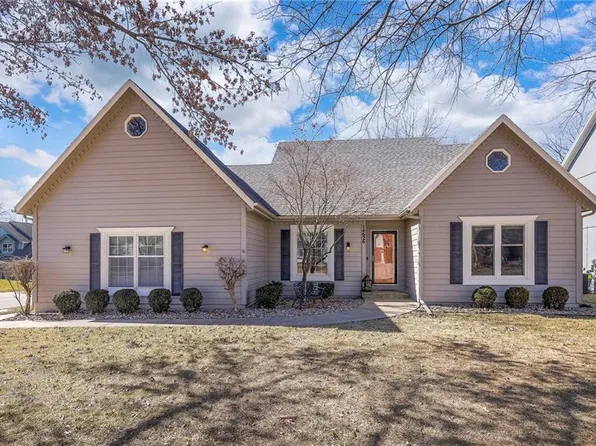 14626 S Kaw Dr, Olathe, KS 66062