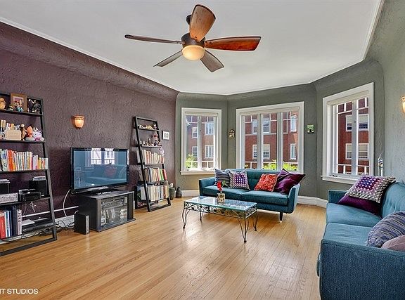4th image of 2444 W Estes Ave #2