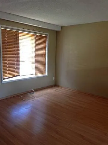 10036 79th Ave #HOUSE — Photo 2
