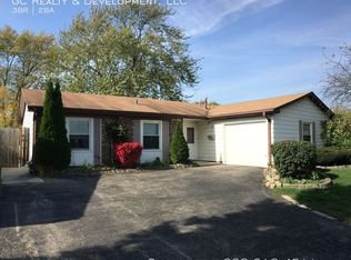 8208 N Brockton Ct, Hanover Park, IL