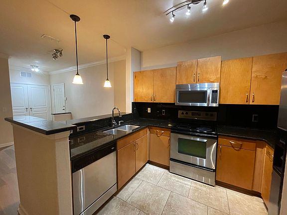3rd image of 8290 Gate Pkwy W Unit 1009