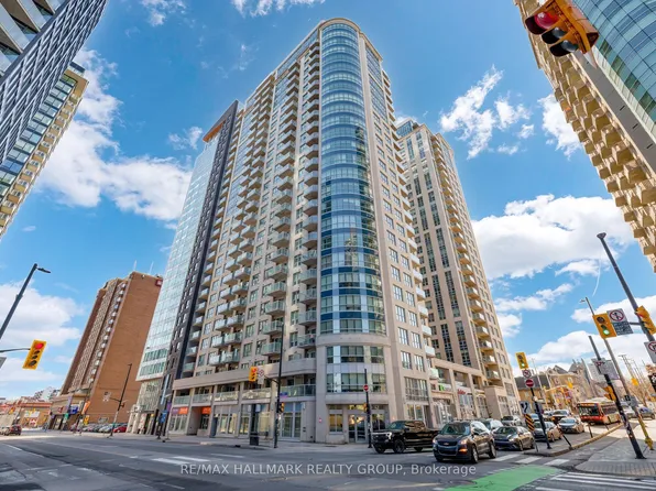 242 Rideau St, Ottawa, ON