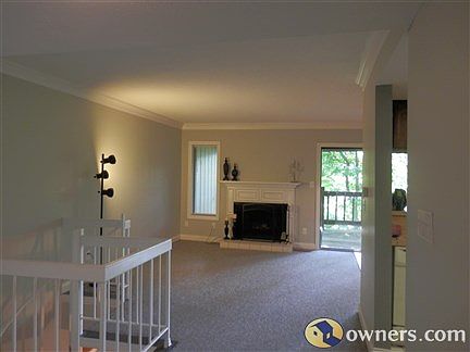 Entry to Living Area
