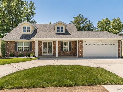 716 Reinke Rd, Ballwin, MO, 63021
