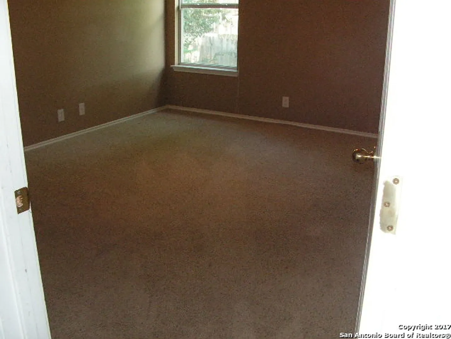 New On Market — Photo 3