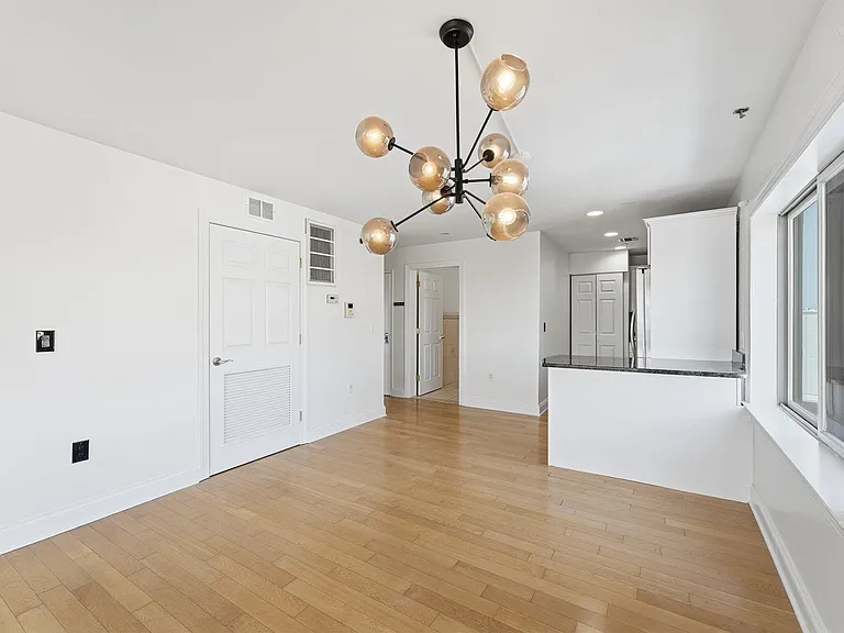 5509 Madison St #504 — Photo 11