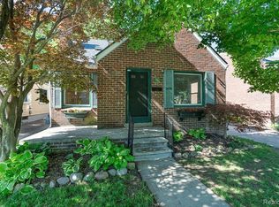 22014 Colony St, Saint Clair Shores, MI 48080
