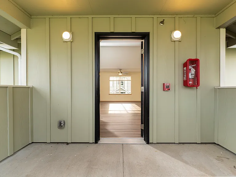 Carriage Studio - 587 SqFt Carriage Studio - 587 SqFt